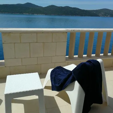 Holiday House 