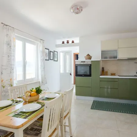 Holiday House 