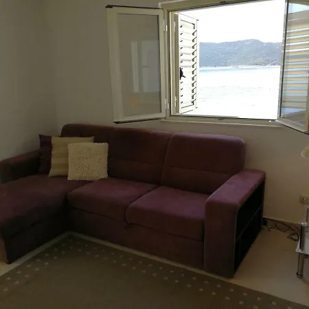 Holiday House 