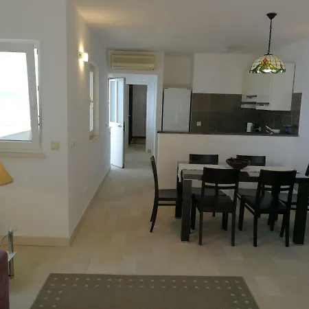 Holiday House 